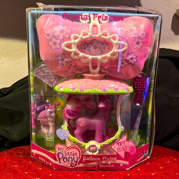 My Little Pony Other - My Little Pony - Crystal Princess. Balloon flying with Cherry Blossom.